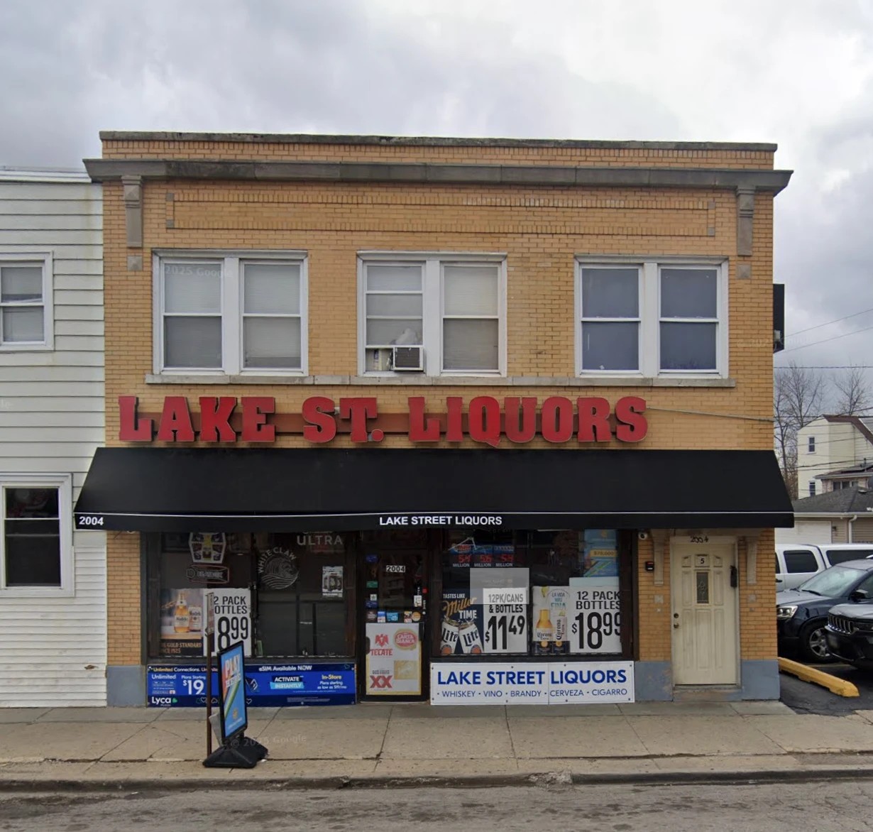 Lake St. Liquors storefront